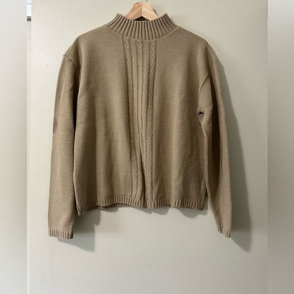 Carly Blake sweater  - Picture 1 of 3